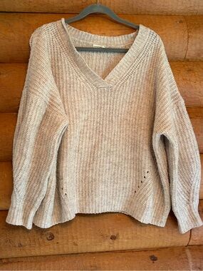 Max Studio Neutral Beige V-Neck Waffle Knit Sweater